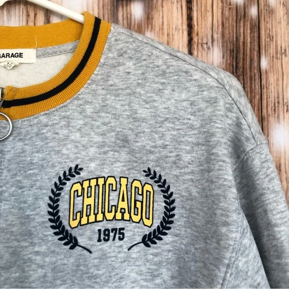 Garage Varsity Style Chicago 1975 Long Sleeve Zip Up Crop Sweatshirt - Picture 3 of 8